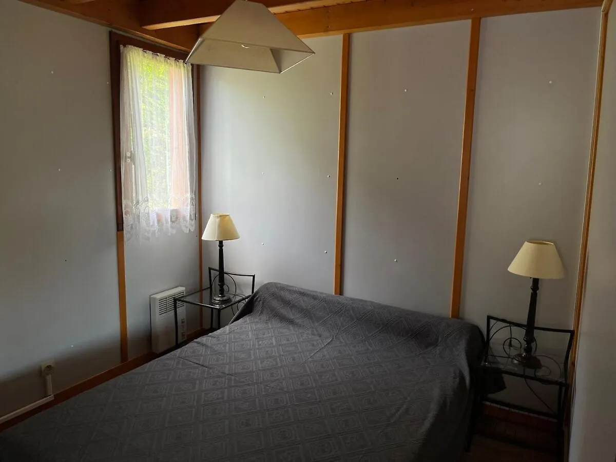 Chalet En Bois A Désaignes