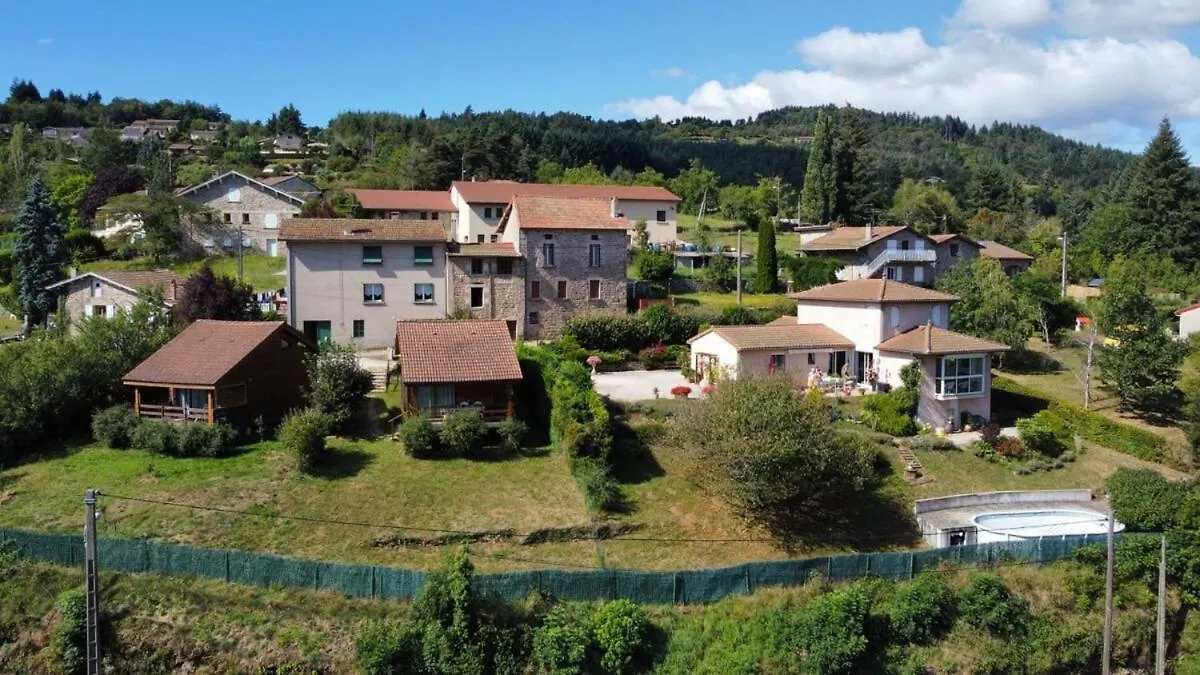 Chalet En Bois A Désaignes